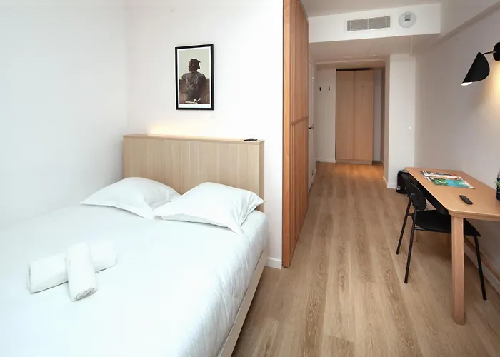 Finestate Coliving Champs-elysees 4*